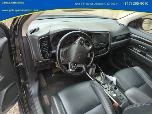 Used 2018 Mitsubishi Outlander GT image 11