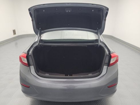 Used 2018 Chevrolet Cruze LT w/ Convenience Package FWD image 29