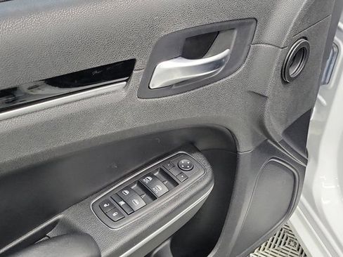 Used 2023 Chrysler 300 Touring w/ Sport Appearance Package RWD image 19