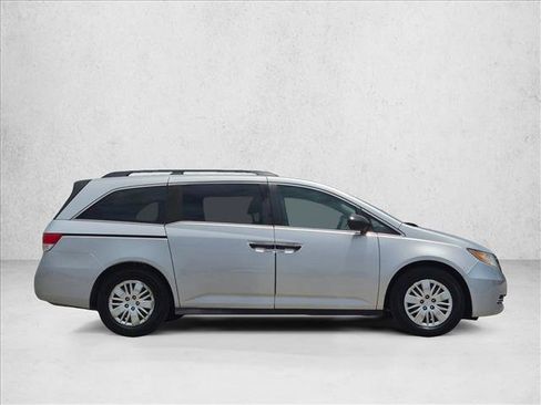 Used 2014 Honda Odyssey LX image 4