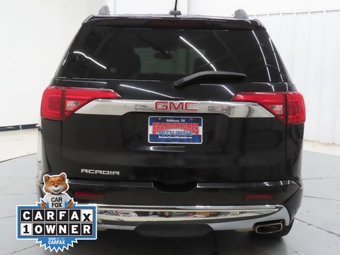 Used 2018 GMC Acadia Denali w/ Technology Package FWD image 4