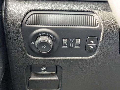 Used 2024 Jeep Wagoneer Series II w/ Flexible Seating Group RWD image 20