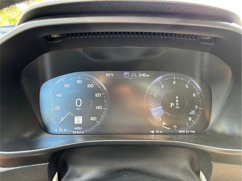 Used 2020 Volvo XC40 T5 Inscription w/ Protection Package image 24