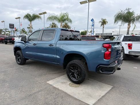 Used 2024 Chevrolet Silverado 1500 Custom Trail Boss w/ Dark Appearance Package AWD/4WD image 4