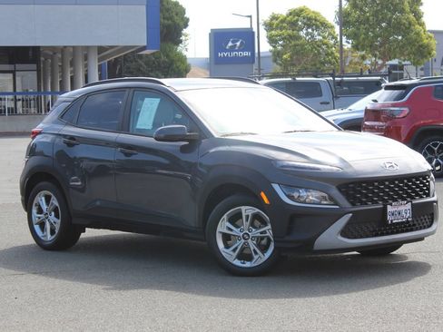 Used 2023 Hyundai Kona SEL w/ Cargo Package FWD image 1