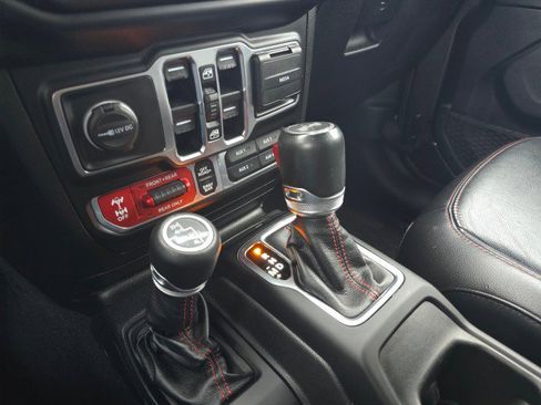 Certified 2021 Jeep Wrangler Unlimited Rubicon w/ Dual Top Group image 32