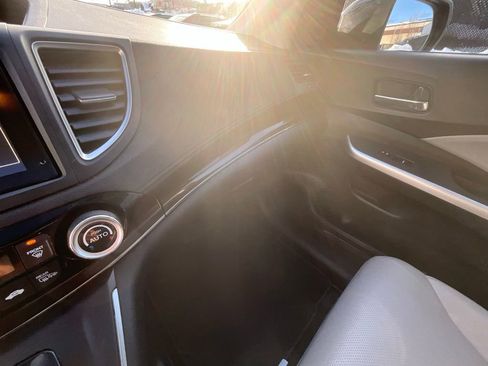 Used 2016 Honda CR-V Touring image 14