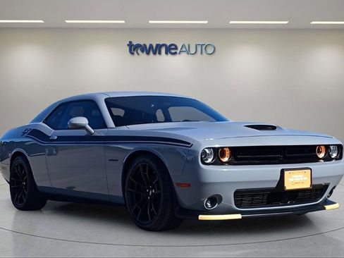 Certified 2022 Dodge Challenger R/T w/ Plus Package image 7