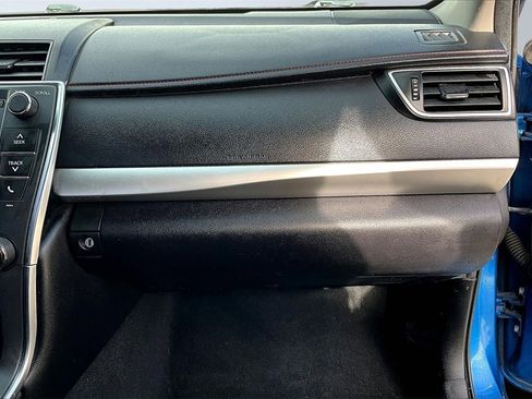 Used 2017 Toyota Camry SE image 17