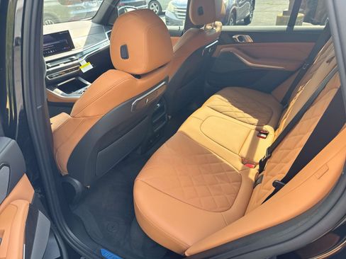 New 2026 BMW X5 xDrive40i w/ M Sport Package AWD/4WD image 25