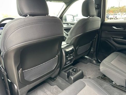 Certified 2024 Jeep Grand Cherokee L Laredo image 30