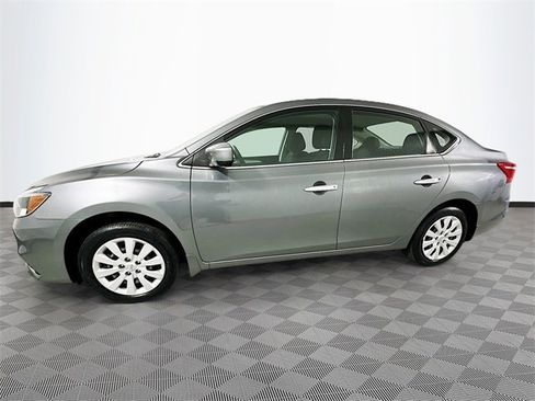 Used 2017 Nissan Sentra S image 4