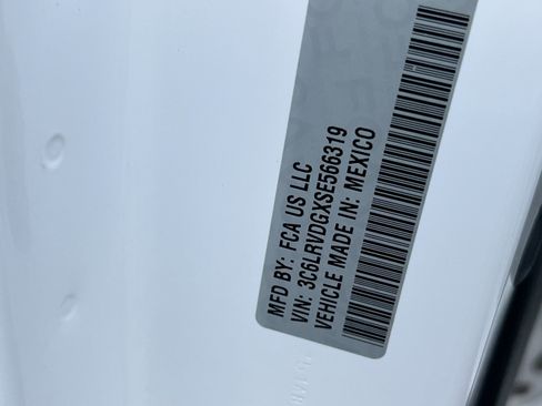 Used 2025 RAM ProMaster 2500 w/ Storage Group image 29