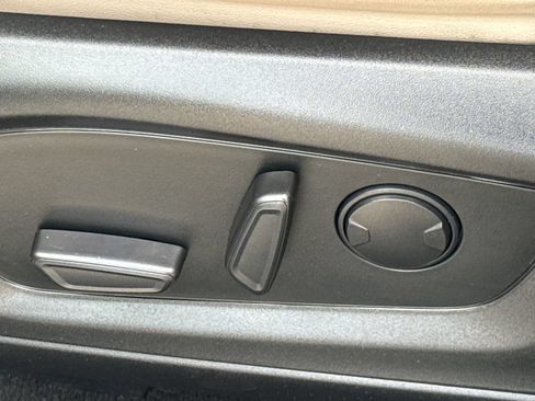 Used 2023 Ford Explorer XLT w/ Equipment Group 202A RWD image 25