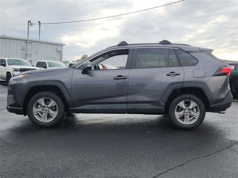 Used 2022 Toyota RAV4 XLE image 6