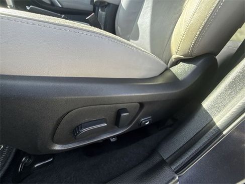 Used 2018 Subaru Forester 2.5i Limited image 12