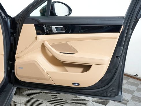 Certified 2020 Porsche Panamera 4S AWD/4WD image 40