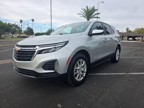 Used 2022 Chevrolet Equinox LT w/ Driver Convenience Package FWD image 7