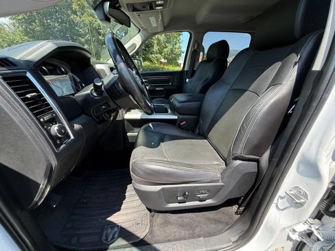 Used 2016 RAM 1500 Laramie w/ Convenience Group AWD/4WD image 10