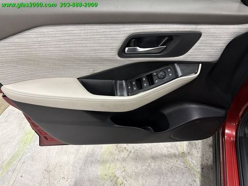 Used 2023 Nissan Rogue SV AWD/4WD image 25