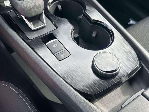 Used 2026 Nissan Rogue SV image 29