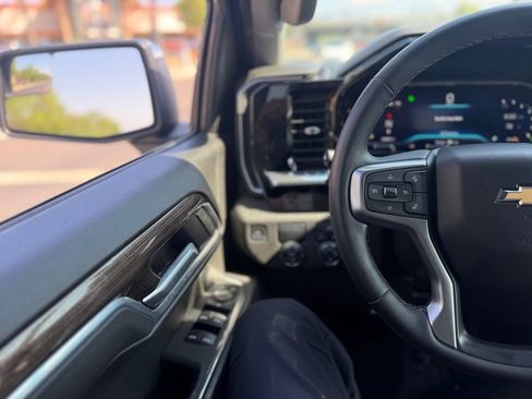 Used 2023 Chevrolet Silverado 1500 LT RWD image 7