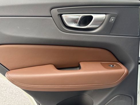 Used 2024 Volvo XC60 T8 Plus w/ Protection Package Premier image 16