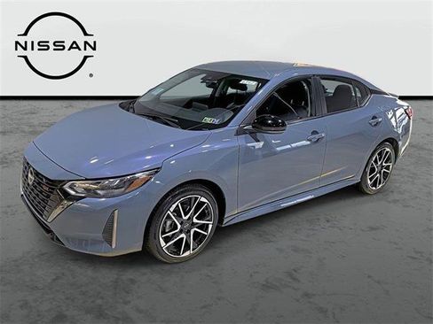 Used 2025 Nissan Sentra SR FWD image 1