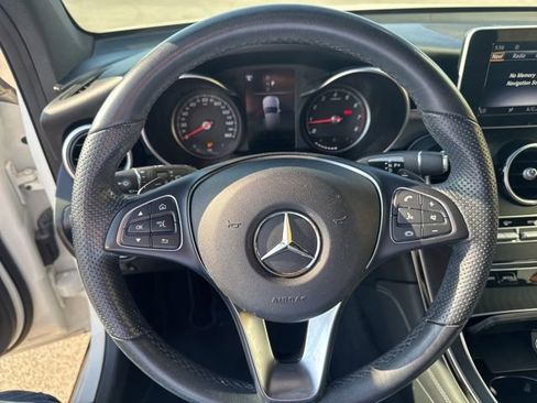 Used 2019 Mercedes-Benz GLC 300 4MATIC image 31