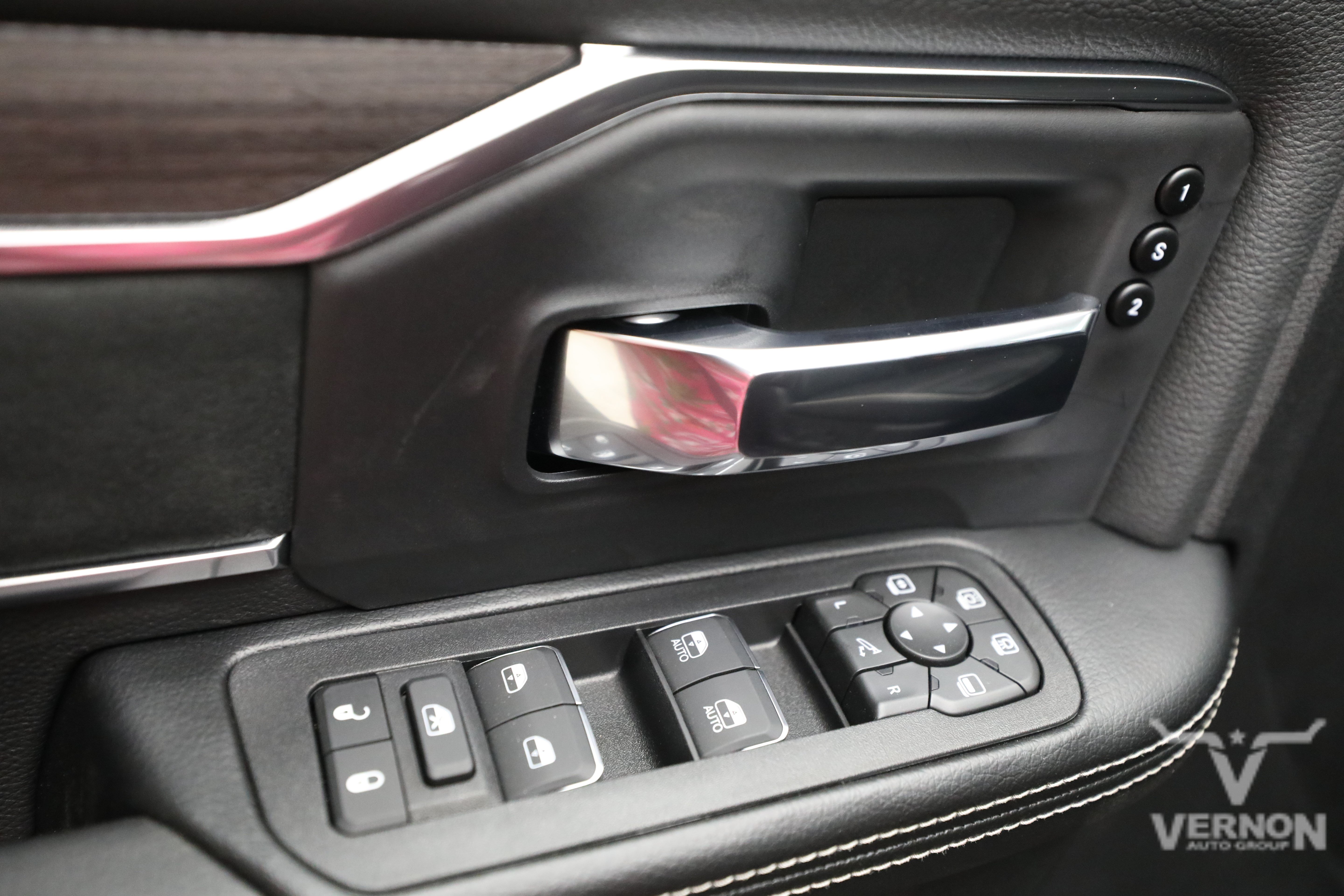 New 2027 RAM 3500 Laramie AWD/4WD image 16