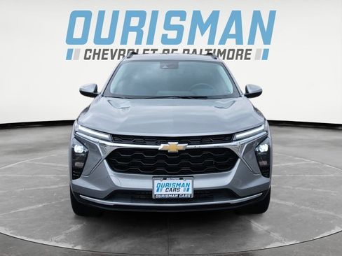 Certified 2025 Chevrolet Trax LT w/ Driver Confidence Package FWD image 7