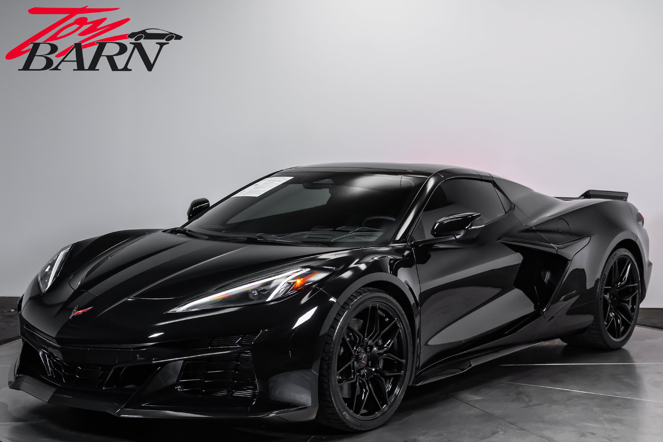 Used 2026 Chevrolet Corvette Z06 w/ Stealth Interior Trim Package RWD image 9