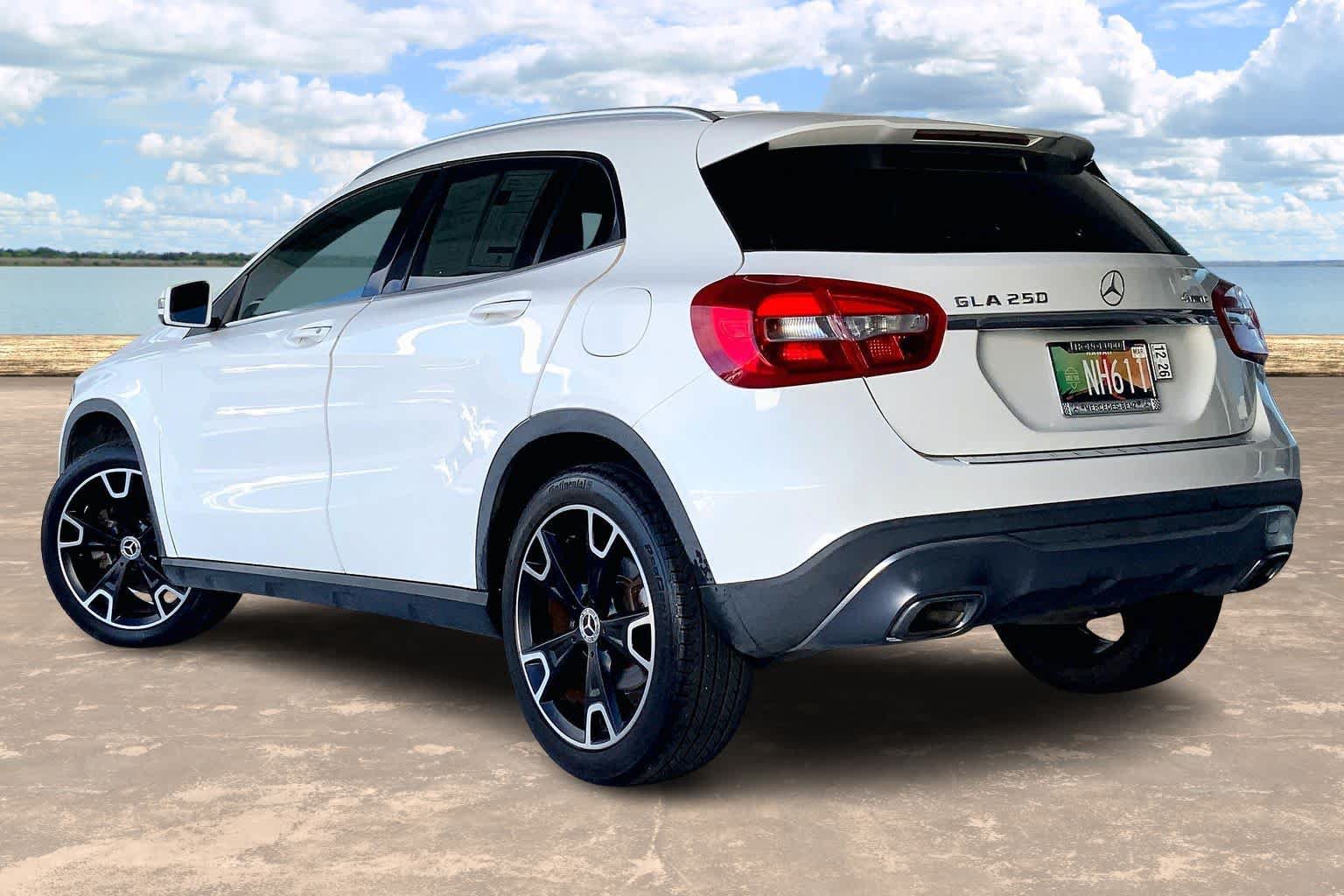 Used 2019 Mercedes-Benz GLA 250 4MATIC image 4