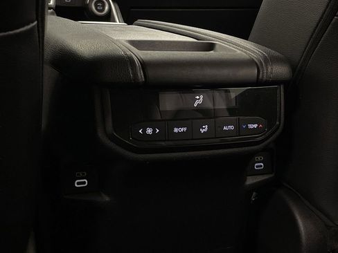 Used 2024 Toyota Grand Highlander XLE image 34