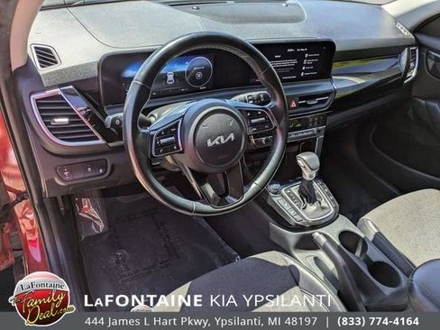 Certified 2024 Kia Seltos S AWD/4WD image 11