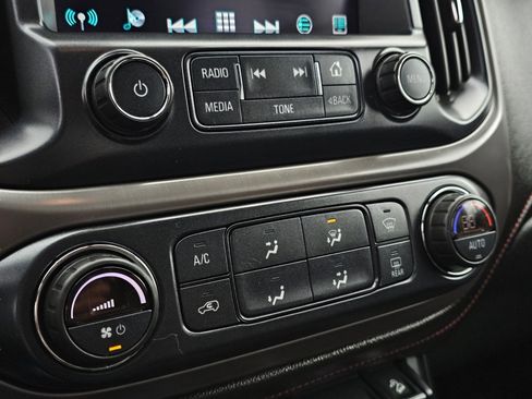 Used 2018 GMC Canyon All Terrain w/ Trailering Package image 8