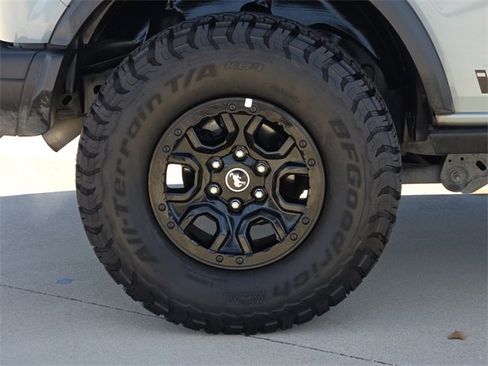 Used 2021 Ford Bronco First Edition image 10