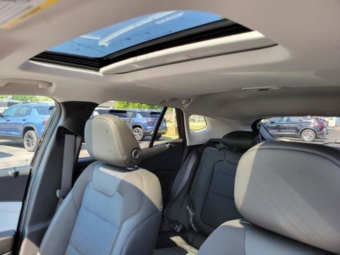 New 2026 Chevrolet Trax LT w/ Sunroof Package FWD image 11