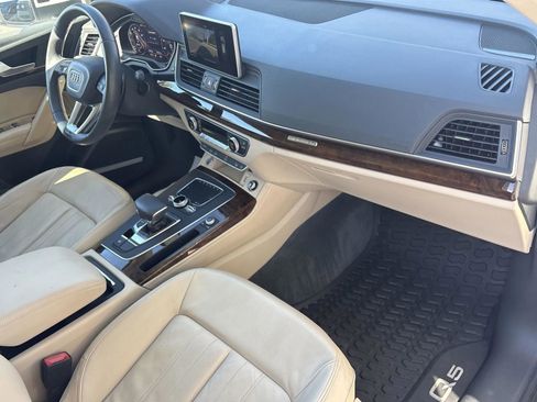 Used 2018 Audi Q5 Prestige w/ Prestige Package image 19