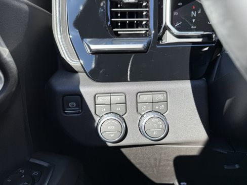 New 2026 GMC Sierra 1500 Elevation w/ Elevation Premium Package AWD/4WD image 23