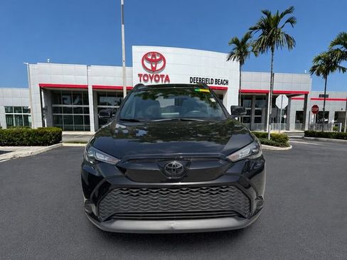 Used 2023 Toyota Corolla Cross AWD Hybrid image 2
