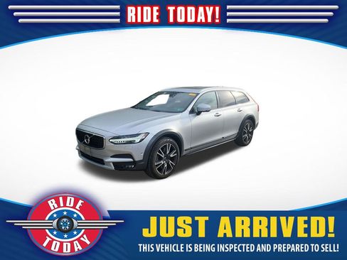 Used 2017 Volvo V90 T6 Cross Country AWD/4WD image 1