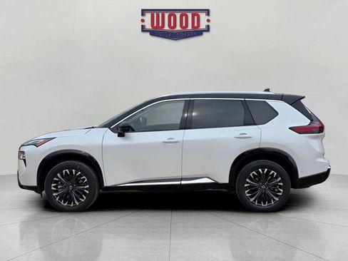 New 2026 Nissan Rogue Platinum image 4