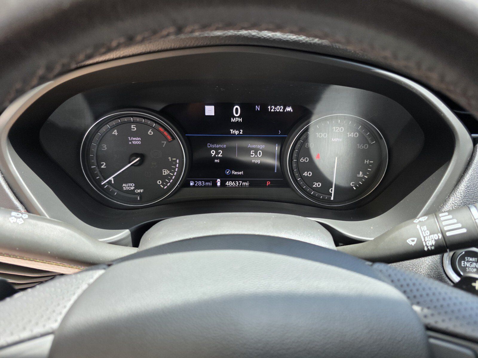 Used 2022 Cadillac XT4 Sport w/ LPO, ONYX Package FWD image 21
