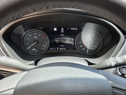 Used 2022 Cadillac XT4 Sport w/ LPO, ONYX Package FWD image 21