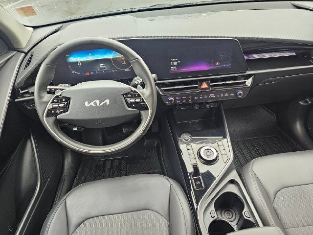 Certified 2023 Kia Niro Wind w/ Wind Preserve Package FWD image 19