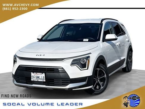 Used 2023 Kia Niro EX FWD image 1