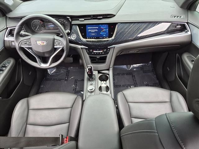 Used 2024 Cadillac XT6 Premium Luxury FWD image 18