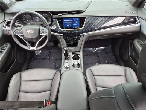 Used 2024 Cadillac XT6 Premium Luxury FWD image 18