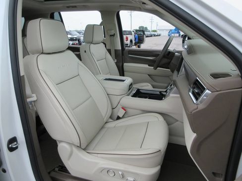 Certified 2024 GMC Yukon Denali w/ Max Trailering Package AWD/4WD image 27